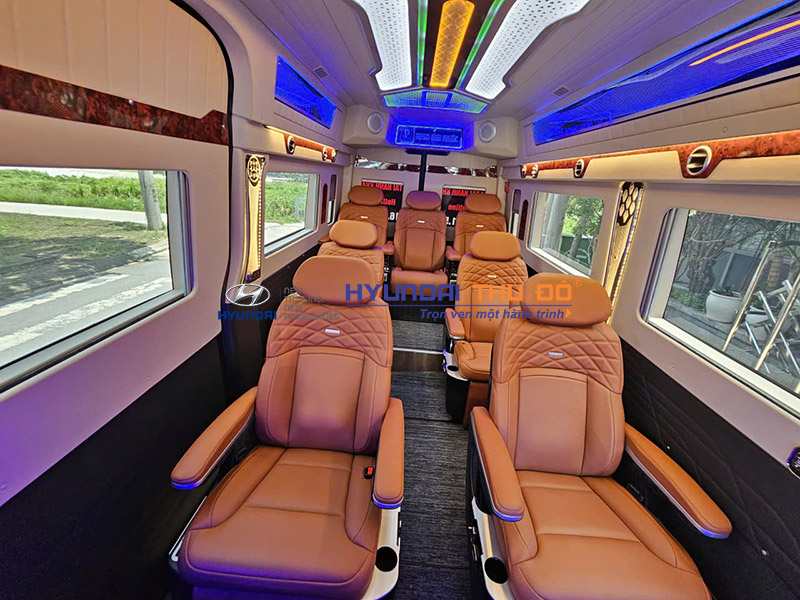 Nội thất xe Solati Limousine 10 chỗ hạng thương gia bản 2026