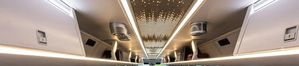Trần đèn 3D Universe và mâm nhôm xe Tracomeco Global Limousine